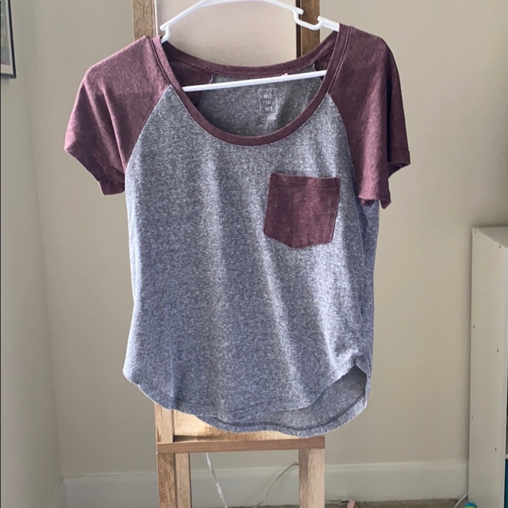 Tshirt - Picture 1 of 1